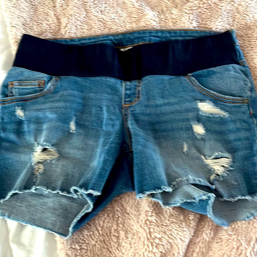 Jessica Simpson maternity M jean shorts